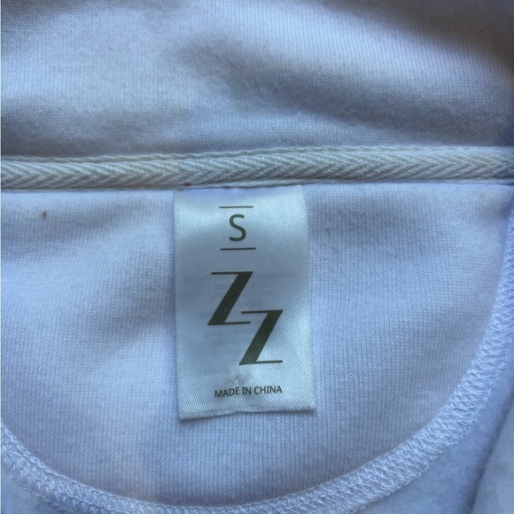 Tufts White Quarterzip - Picture 4 of 5